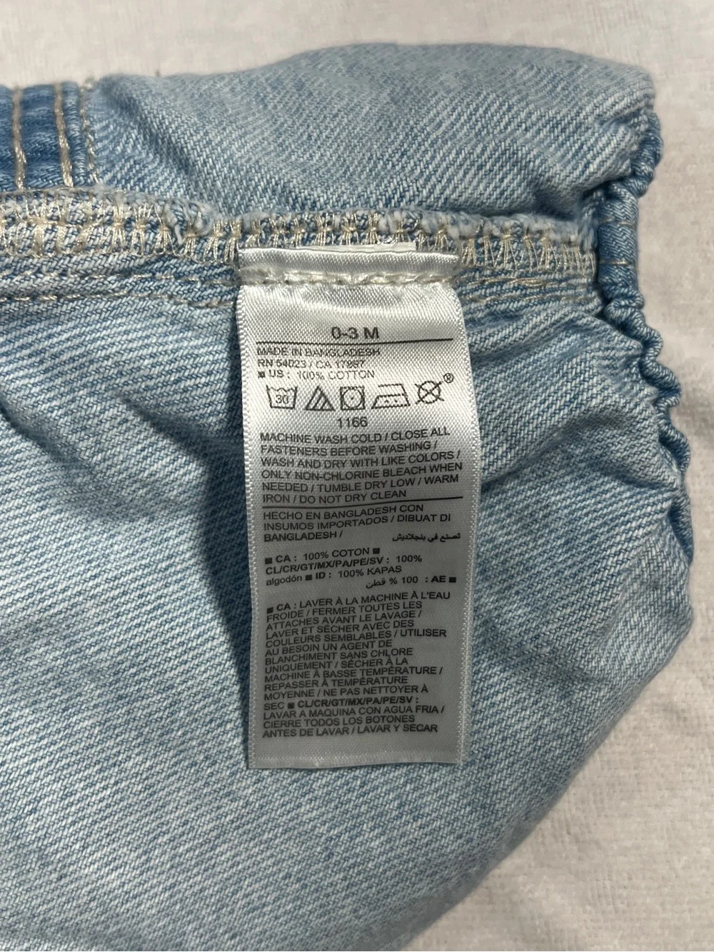 Old Navy Baby Girl Denim Bubble Overall Romper Light Wash 0-3 Months